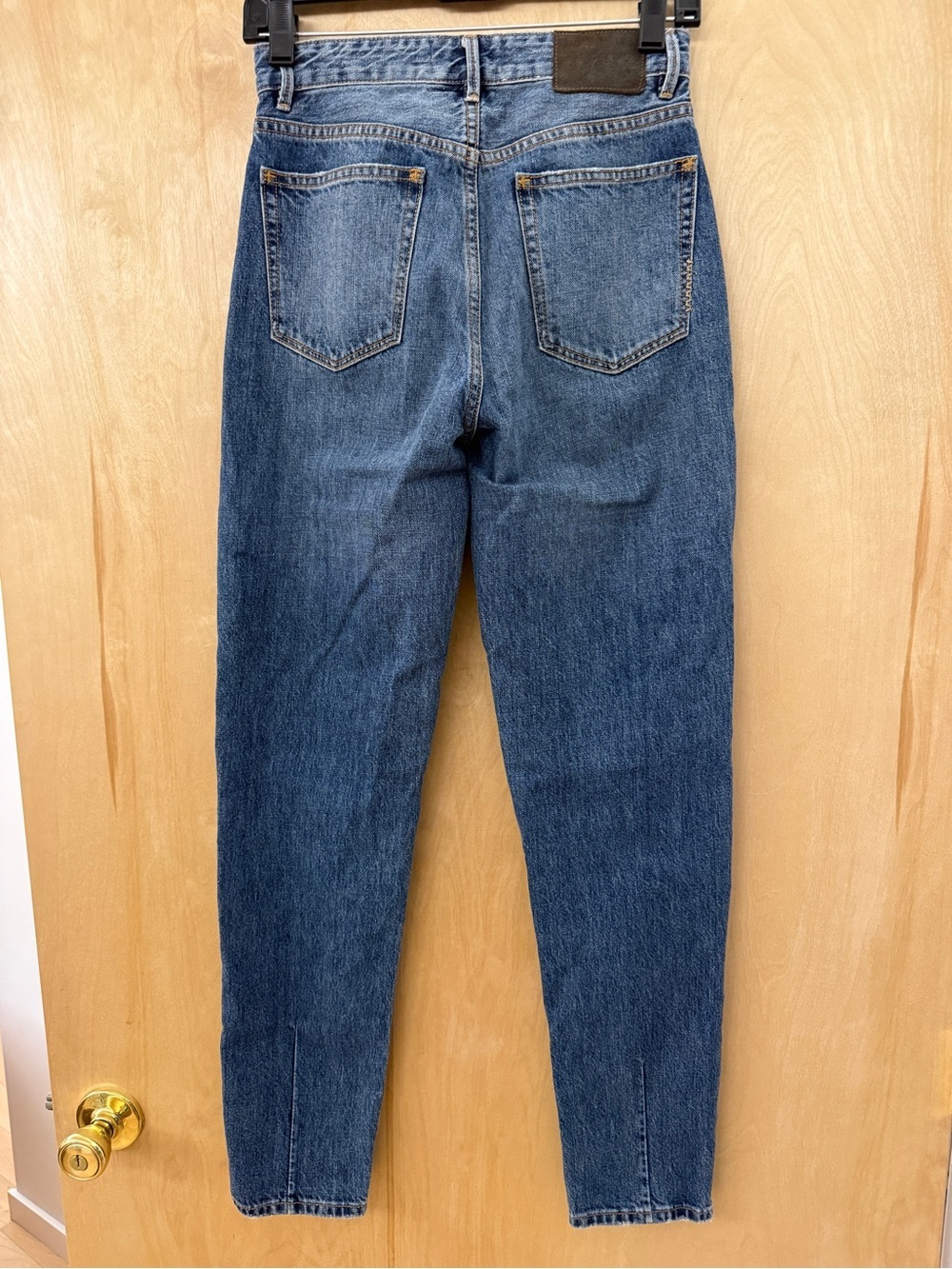 Neuw Lola Mom Super High-Rise Jeans - Zero Wash - Picture 8 of 16